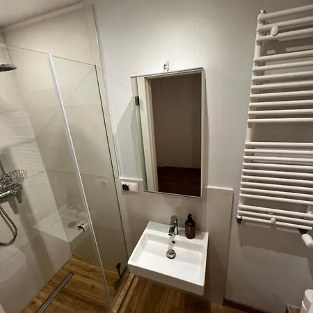 Budget 2 #self Check-in #essentials Included Apartman *